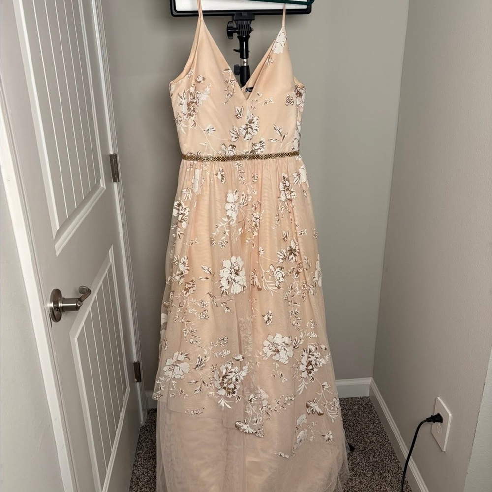 Elegant Cream Floral Maxi Dress
